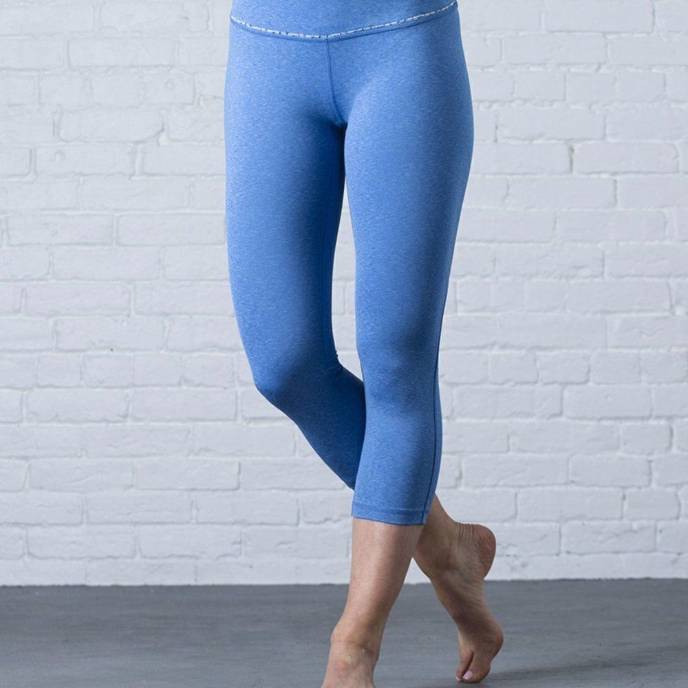 Crane & Lion Lightweight Capri Tight